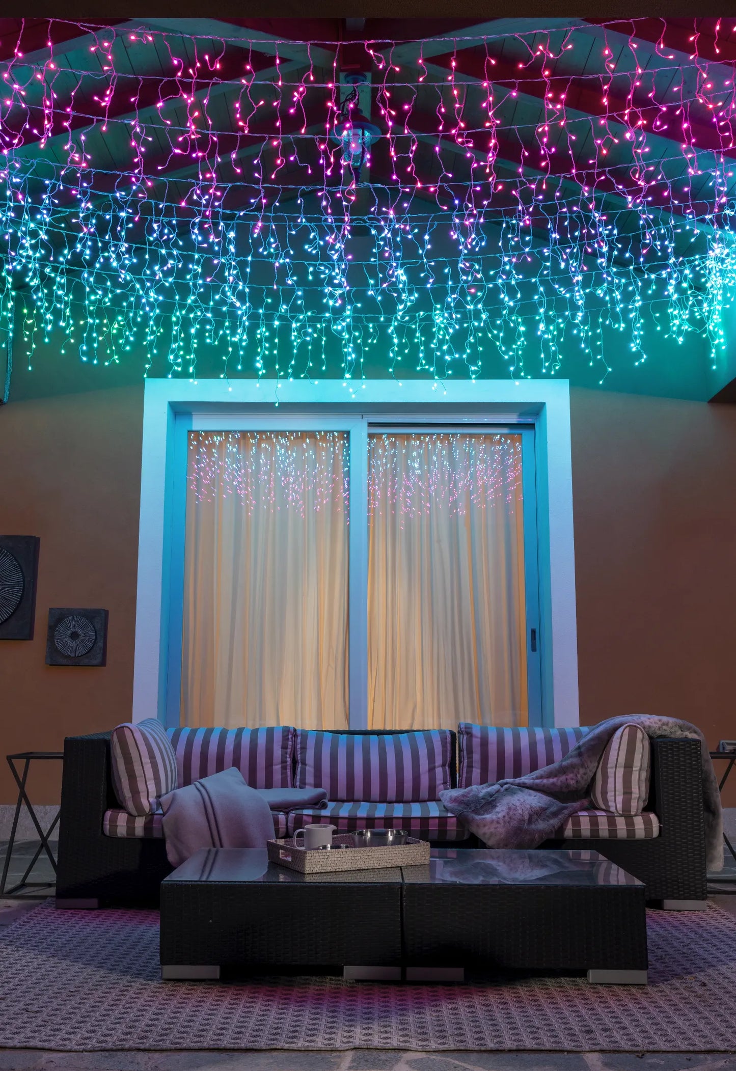 Twinkly Icicle RGBW